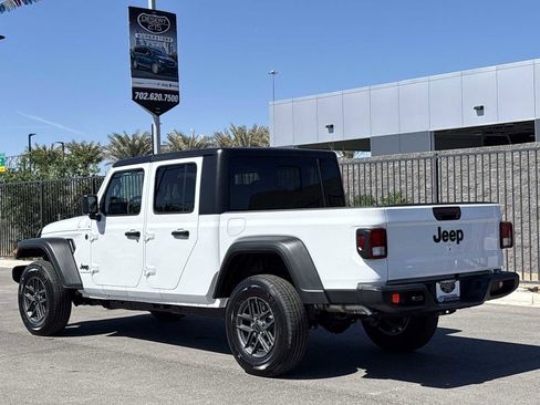 New 2025 Jeep Gladiator Sport image 7