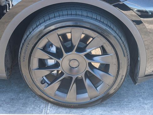 Used 2023 Tesla Model Y Long Range AWD/4WD image 11