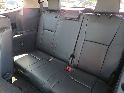 New 2026 Toyota Highlander XLE AWD/4WD image 7