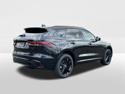 New 2026 Jaguar F-PACE R-Dynamic S image 4