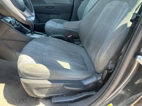 Used 2016 Chevrolet Sonic LT FWD image 11