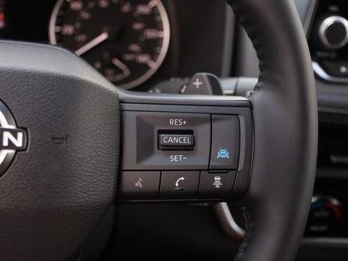 Certified 2025 Nissan Rogue SV AWD/4WD image 13