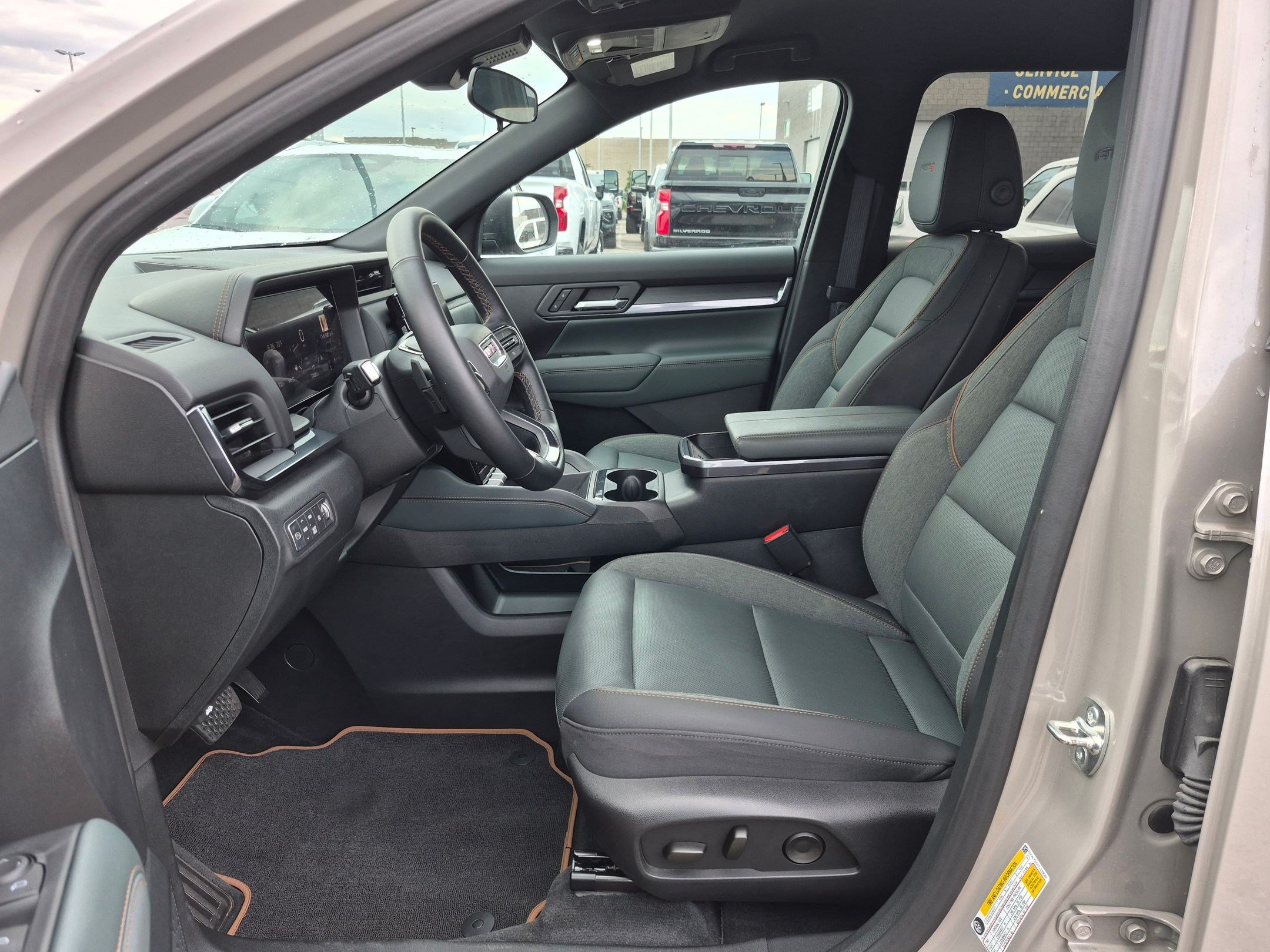Used 2026 GMC Terrain AT4 AWD/4WD image 15