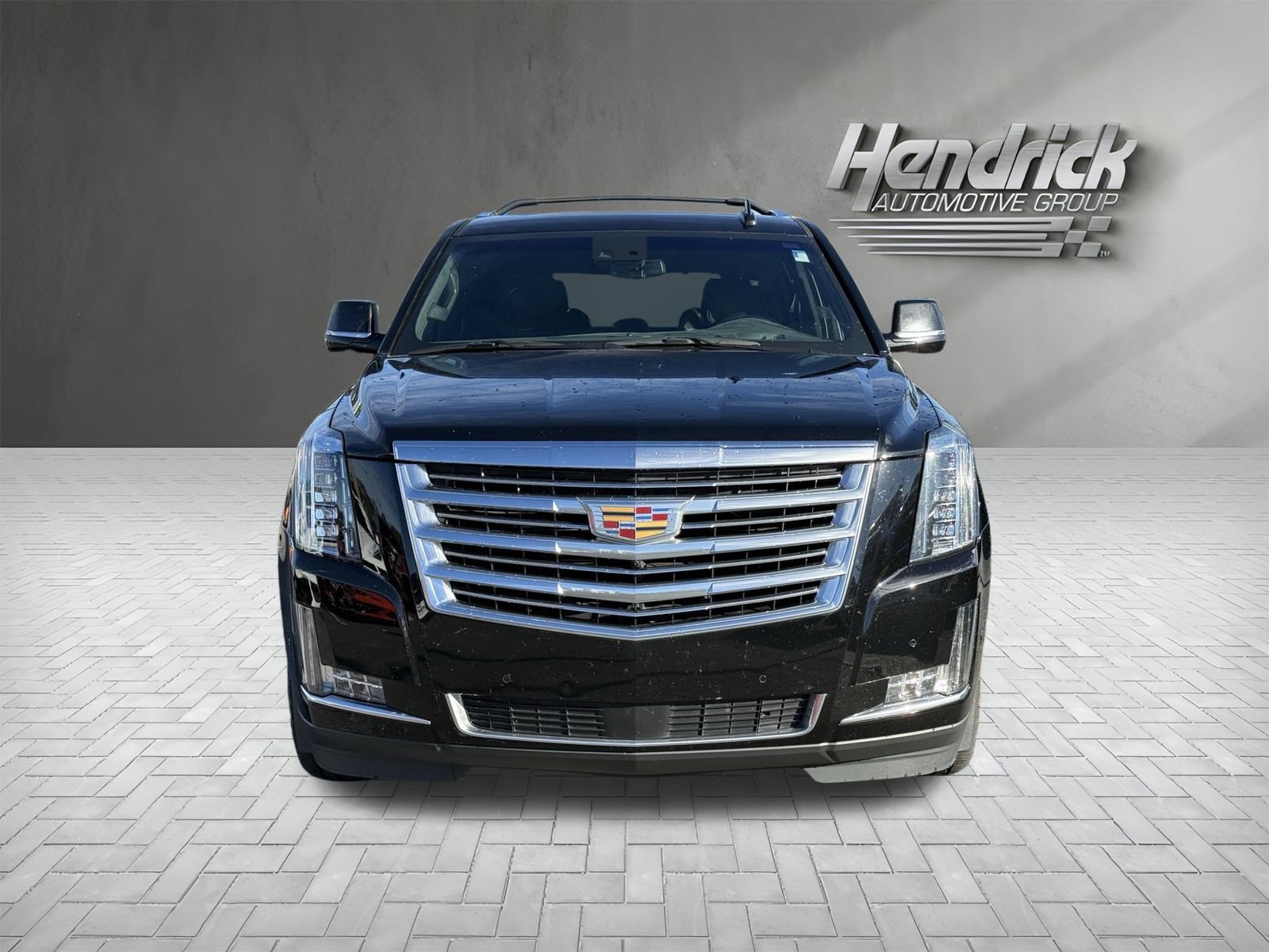 Used 2020 Cadillac Escalade Platinum RWD image 3