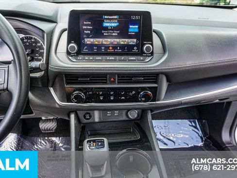 Used 2024 Nissan Rogue S FWD image 37