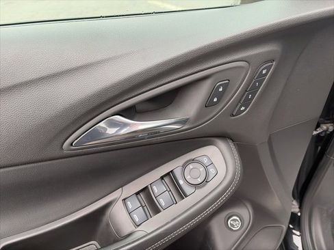 Used 2022 Buick Encore GX Essence w/ Experience Buick Package image 14