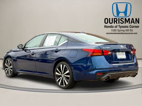 Used 2021 Nissan Altima 2.5 SR w/ SR Premium Package image 4