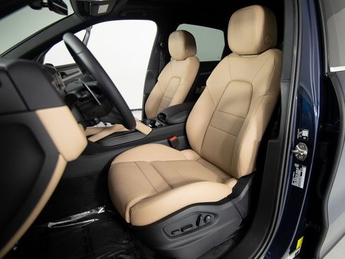 New 2026 Porsche Cayenne image 5