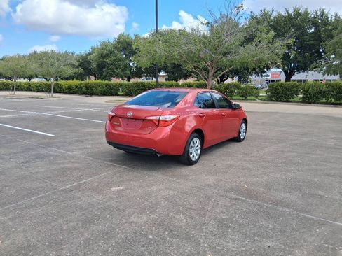 Used 2016 Toyota Corolla LE FWD image 6