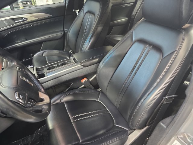 Used 2019 Lincoln MKZ Premiere AWD/4WD image 16