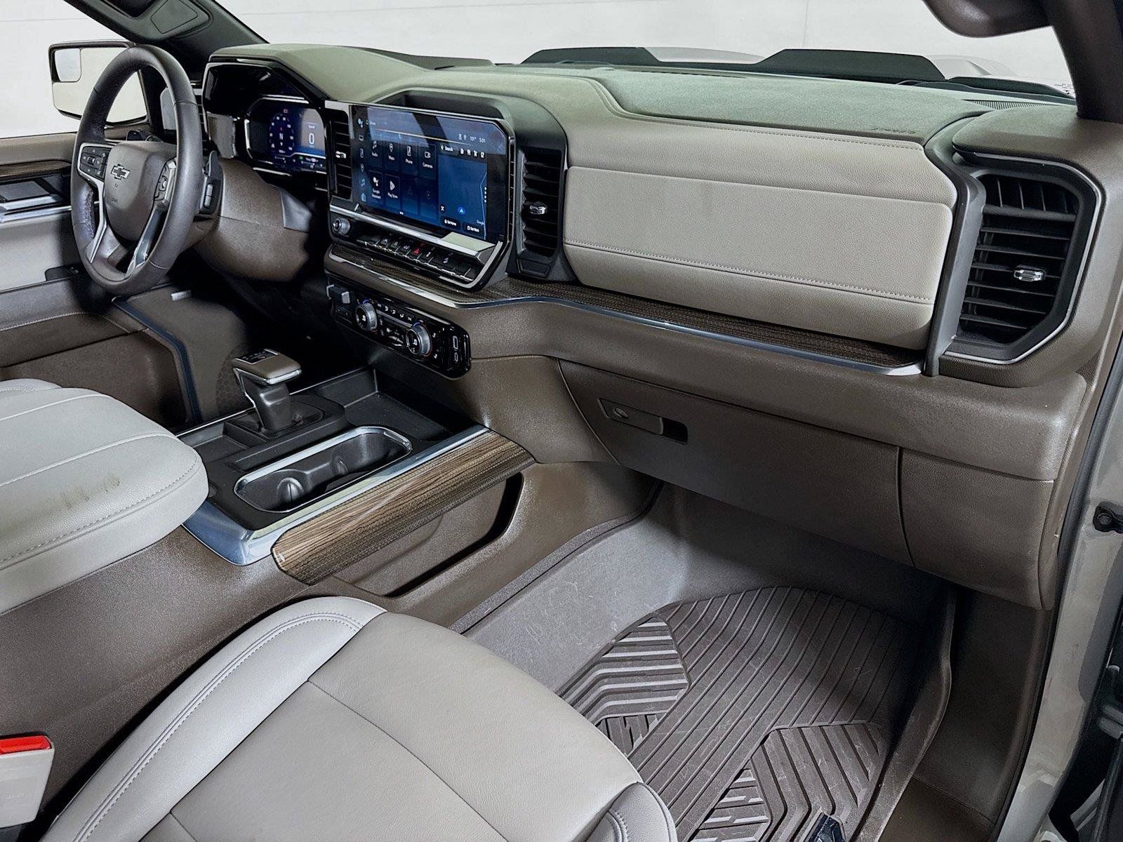 Used 2024 Chevrolet Silverado 1500 LT Trail Boss w/ Convenience Package II AWD/4WD image 28