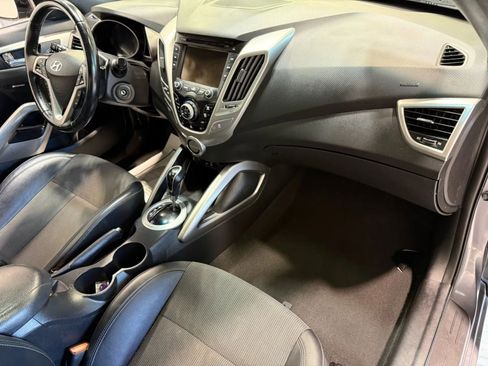 Used 2016 Hyundai Veloster w/ Option Group 02 image 27