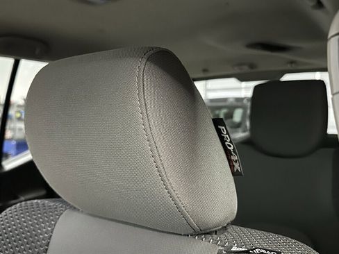 Used 2012 Nissan Xterra PRO-4X AWD/4WD image 30