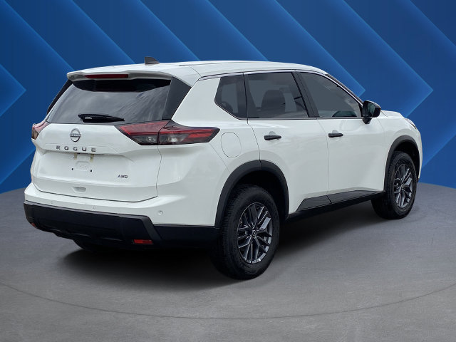 Used 2025 Nissan Rogue S AWD/4WD image 3