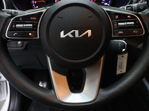 Used 2023 Kia Forte LXS w/ LXS Technology Package FWD image 18