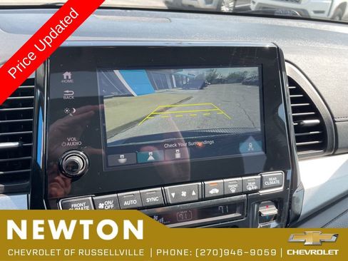 Used 2024 Honda Odyssey EX-L image 11