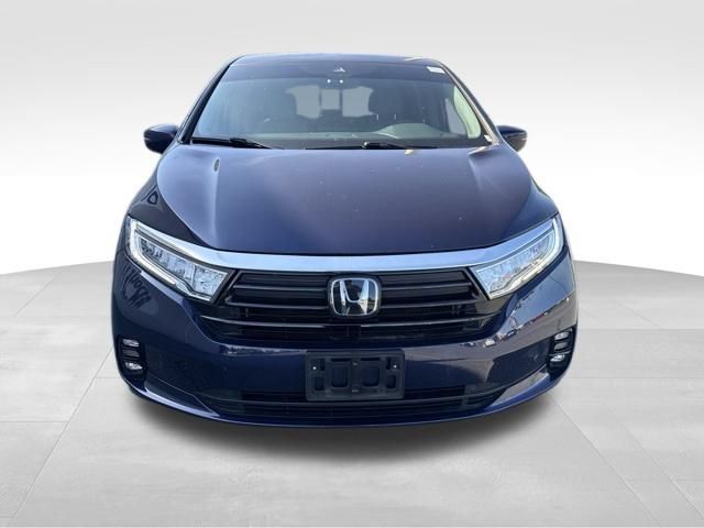 Used 2023 Honda Odyssey Elite image 3