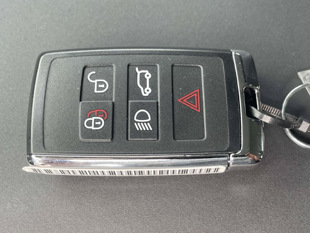 New 2026 Land Rover Defender 110 S AWD/4WD image 42