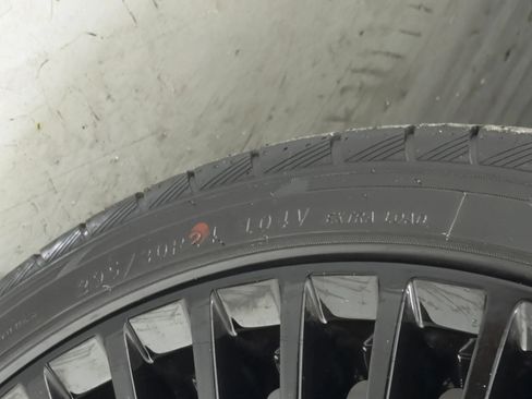 Used 2017 Rolls-Royce Dawn RWD image 94