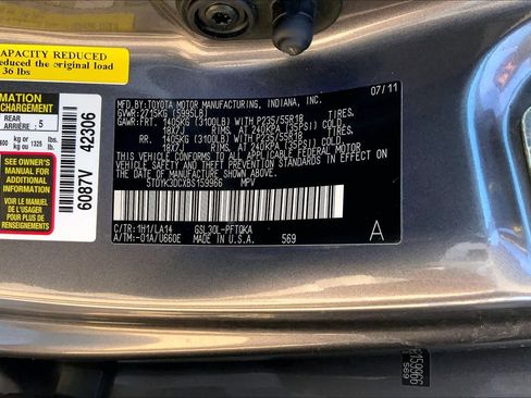 Used 2011 Toyota Sienna Limited image 36