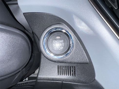 Used 2024 Subaru Crosstrek 2.0i Premium image 32