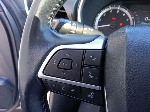 Used 2023 Toyota Highlander XLE image 18