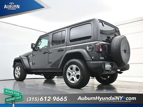 Used 2019 Jeep Wrangler Unlimited Sport S AWD/4WD image 18