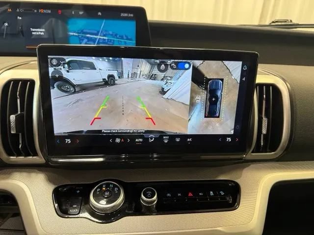 Used 2025 Ford Expedition Max Active AWD/4WD image 19