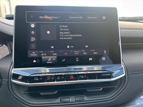 New 2026 Jeep Compass Limited image 36