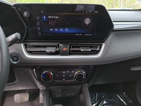 Used 2024 Chevrolet TrailBlazer LT w/ Driver Confidence Package FWD image 19