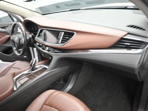 Used 2019 Buick Enclave Avenir w/ Avenir Technology Package AWD/4WD image 29