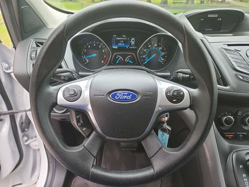 Used 2016 Ford Escape SE FWD image 15