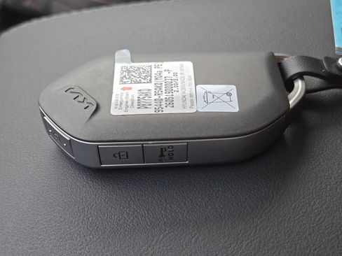 Certified 2026 Kia Sorento LX FWD image 31