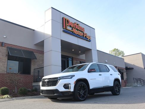 Used 2024 Chevrolet Traverse Premier w/ Redline Edition image 41