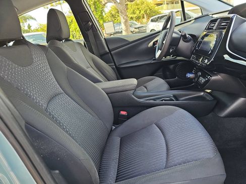 Used 2017 Toyota Prius Two w/ Carpet Mat Package FWD image 10