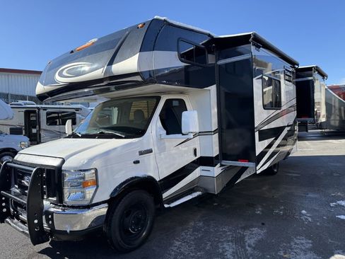 Used 2016 Ford E-450 and Econoline 450 Super Duty w/ Motorhome Prep Package image 29