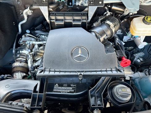 Used 2025 Mercedes-Benz Sprinter 2500 image 24