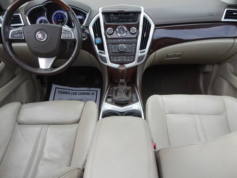 Used 2011 Cadillac SRX Luxury FWD image 2