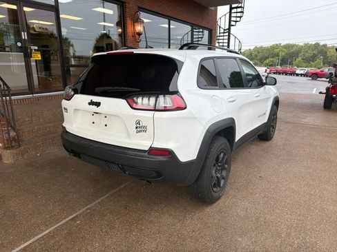 Used 2022 Jeep Cherokee Latitude AWD/4WD image 9