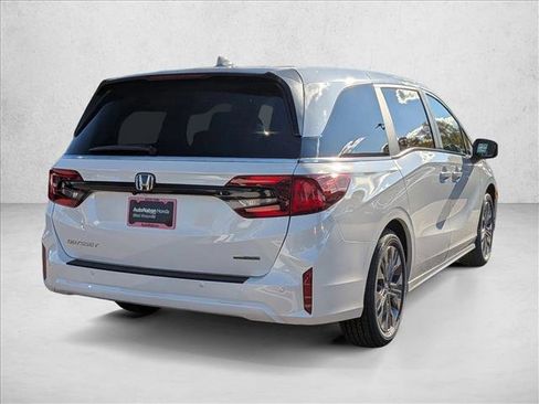 New 2026 Honda Odyssey Touring image 2
