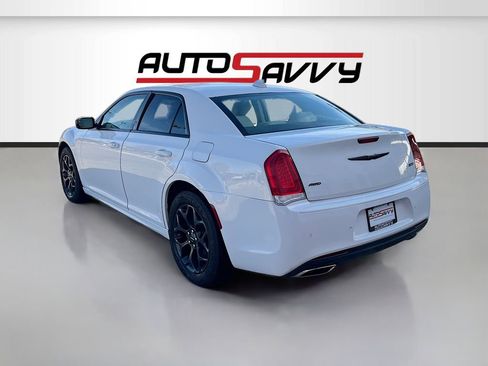 Used 2023 Chrysler 300 Touring L AWD/4WD image 5