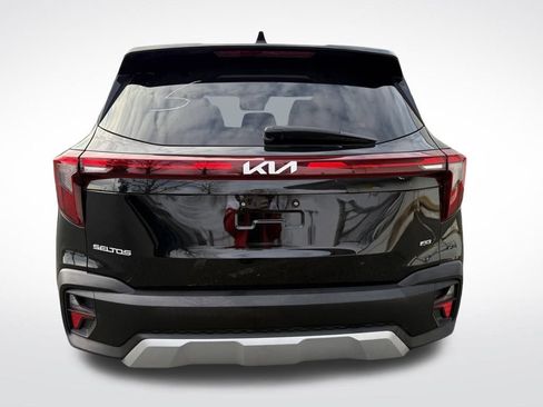 Used 2024 Kia Seltos LX image 5