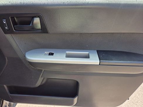 Used 2011 Ford Escape XLT w/ 201A Rapid Spec Order Code FWD image 14