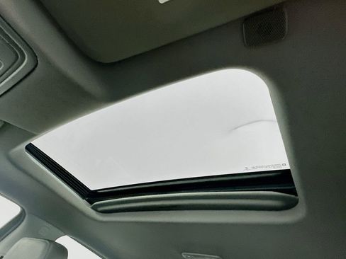 Used 2019 GMC Sierra 1500 SLT w/ SLT Premium Package image 21