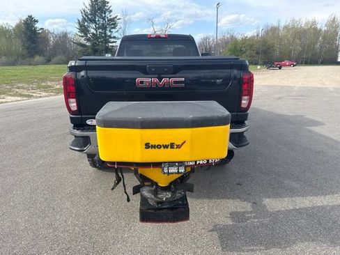 Used 2022 GMC Sierra 3500 SLE w/ SLE Convenience Package AWD/4WD image 6