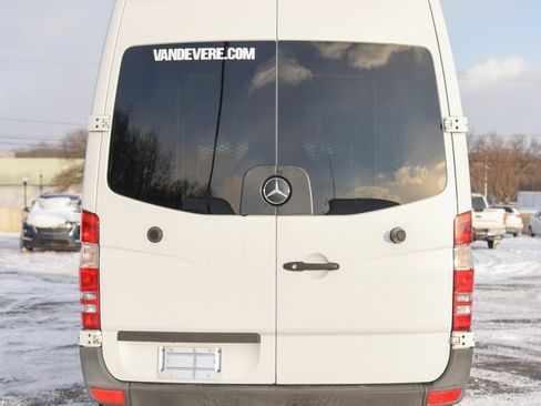 Used 2016 Mercedes-Benz Sprinter 2500 image 11