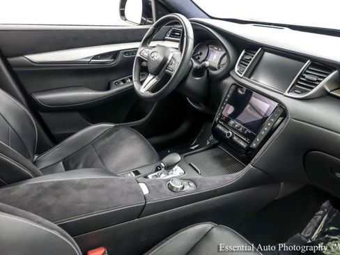 Used 2019 INFINITI QX50 Essential w/ Sensory Package image 32