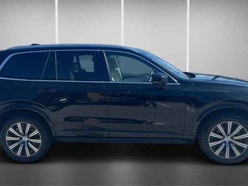 Used 2023 Volvo XC90 B5 Core w/ Protection Package Premier image 3