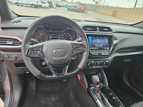 Used 2023 Chevrolet TrailBlazer RS w/ Sun and Liftgate Package image 16