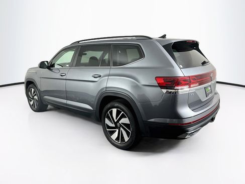 Used 2025 Volkswagen Atlas SE FWD image 5